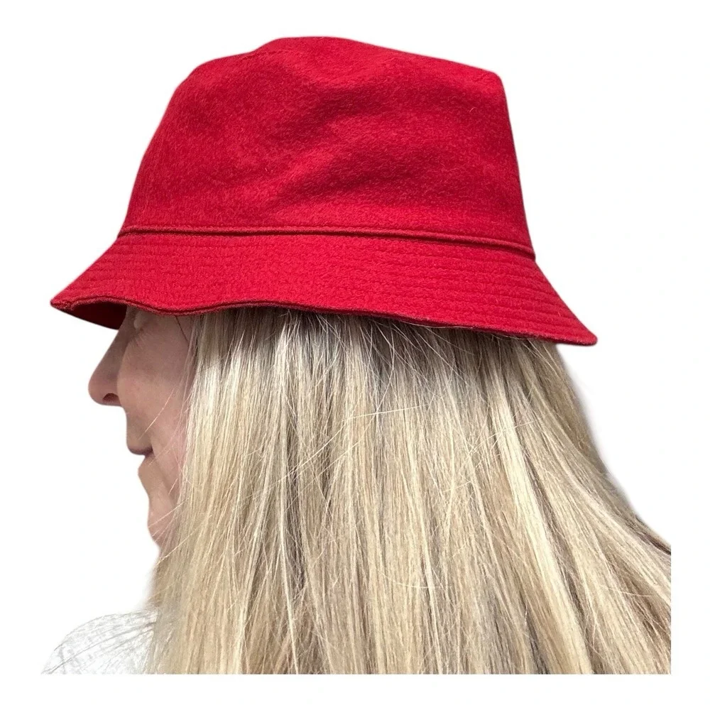 COACH‎ Red Wool Bucket HAT W/ Leather Logo. Lined Sz P/S  EUC